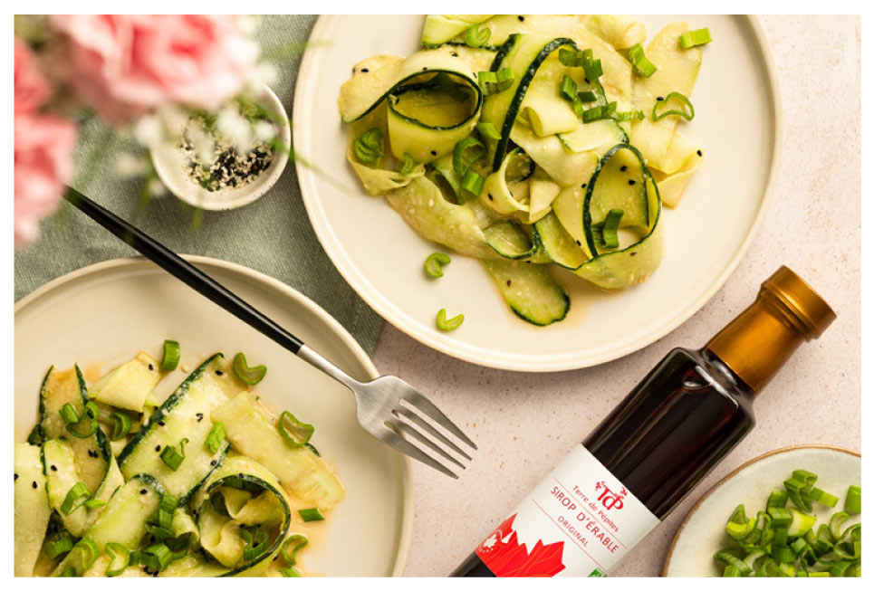 Salade de concombres avec vinaigrette au sirop d’érable pour un déjeuner frais et original